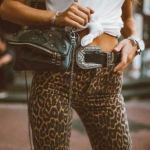 Verge Girl Weight in Gold Leopard Pants